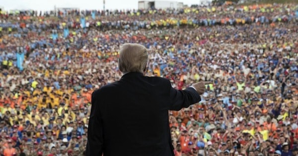 | Trump criticized the fake news media Hillary Clinton and Barack Obama in his speech at the Boy Scouts Jamboree Monday night Photo Алексей МFlickrcc | MR Online
