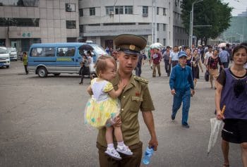 | North Korean soldier with his daughter | MR Online