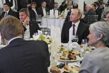 | Flynn With Stein at The Dinner | MR Online