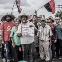 Chavista campesinos march toward Caracas
