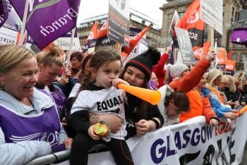 | Young girl at strike Photo Credit Morning Star Online | MR Online