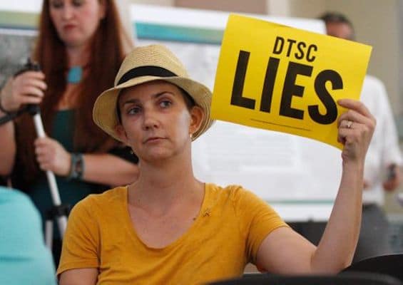 | Residents rip officials for latest delay of Santa Susana Field Lab Ventura County Star Melissa Bumstead an organizer for Parents Against SSFL holds up a sign to protest | MR Online