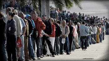 | Long lines in a Caracas supermarket February 2016 AFP | MR Online