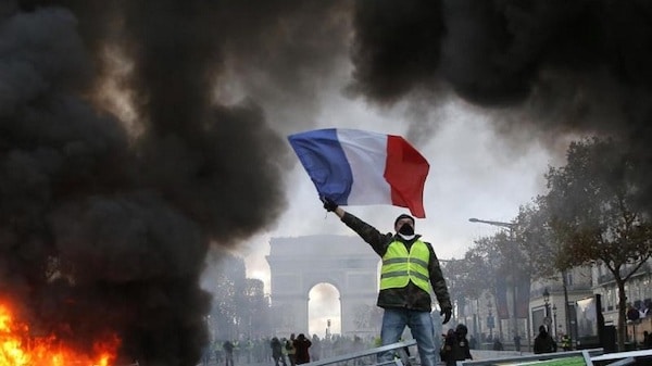 | Protesters France Yellow Vest Movement | MR Online