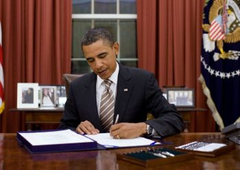 | Barack Obama signing an executive order declaring Venezuela an unusual and extraordinary threat | MR Online