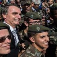 Bolsonaro with policia