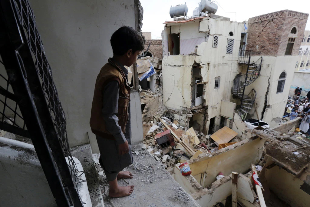 | A neighborhood in Sana Yemen a day after it was hit by a Saudi led airstrike | MR Online