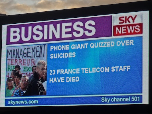 | Sky News Billboard Screen by Chris Heathcote Flickr | MR Online