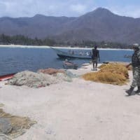A fisherman from Chuao quietly called out to the mercenaries. Photo: Twitter