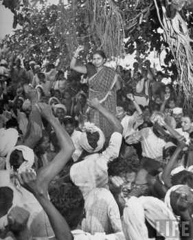 | Margaret Bourke White Godavari Parulekar addresses an All India Kisan Sabha gathering in Thane 1945 | MR Online