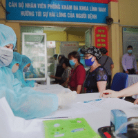 Wikimedia Commons File: Vietnamese registered for rapid testing (COVID-19) (Photo: Wikimedia Commons)