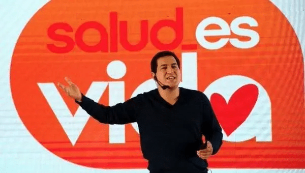 | Andres Arauz at the launch of his health plan The sign reads health is life Ecuador March 2 2021 | Photo Twitter ecuarauz | MR Online