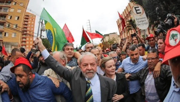 | The plenary of the Supreme Court of Brazil formed a majority to overturn the judgments against Lula in the Lava Jato case in which it considered the 13th Court of the city of Curitiba incompetent | Photo TwitterAndreteleSUR | MR Online