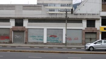 | Graffiti in Quito reads Criminal government October will return Photo Zoe PC | MR Online