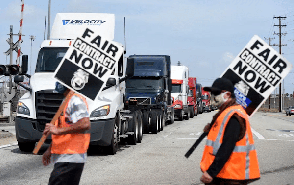 | Longshore workers walk off the job in solidarity with Teamsters in San Pedro Calif | MR Online