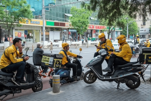 | Meituan delivery drivers in Beijing | MR Online