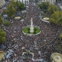 On March 24, hundreds of thousands of Argentines flooded the Plaza de Mayo and surrounding streets in capital Buenos Aires to commemorate the victims of the last dictatorship and demand justice for them. Photo:Leandro Mastronicola / Emergentes