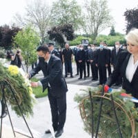 | Serbian and Chinese officials dedicate wreaths to the victims of NATOs 1999 bombing Photograph Chinese embassy in Serbia | MR Online
