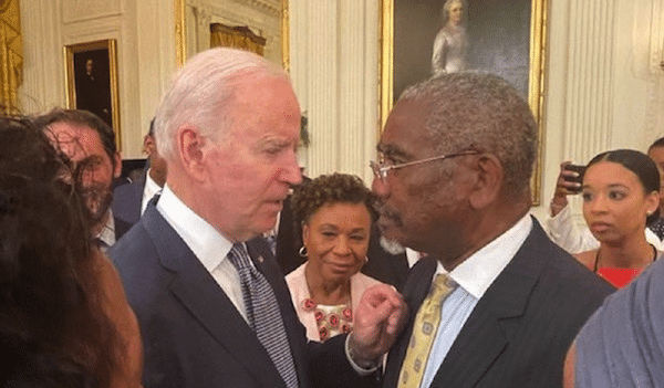| Pres Biden and Cong Meeks confer close up httpstwittercomRepGregoryMeeks | MR Online