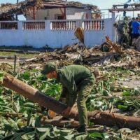 Relief work in Cuba in the aftermath of Hurricane Ian. Photo: José Manuel Correa/Granma