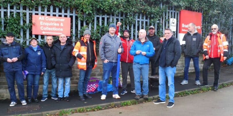 | Postal workers on strike at the Bradford North depot October 1 2022 Photo WSWS | MR Online