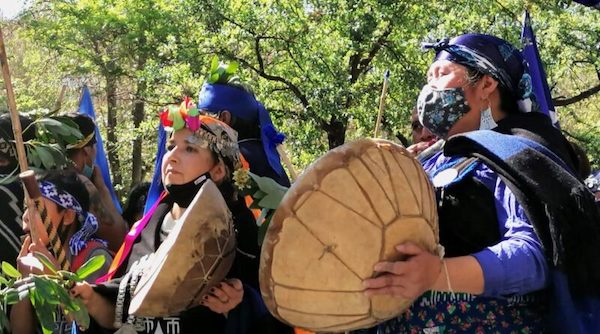 | Mapuche protest in Chile using signs in their language defending their right to cultural independence and land recovery Credit photo Pressenza International News Agency | MR Online