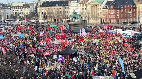 | Mobilization at the Christiansborg Palace Square on February 5 2023 Photo via Red Green Alliance | MR Online