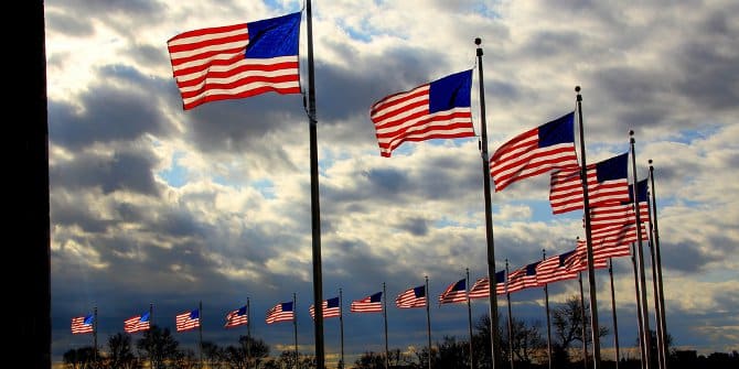 | US flags Photo John Menard Flickr CC BY SA 20 | MR Online