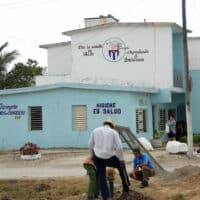 Rural health care in Cuba (Photo by Carol Foil, 2009).