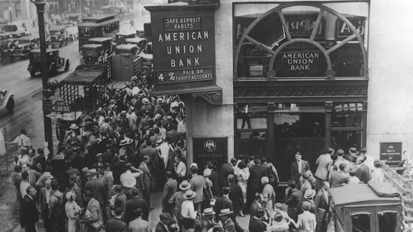 | A run on American Union Bank in 1932 | MR Online