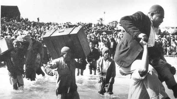 | Around800000 people are believed to have been displaced during the Nakba in 1948 | MR Online