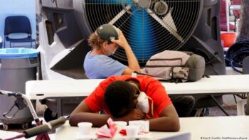 | US cities such as Phoenix have networks of cooling centers to help people recover from heat | MR Online
