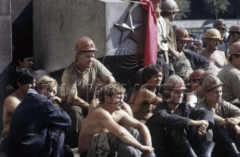 | The Donbas miners on strike in 1989 Source miningwikiru | MR Online