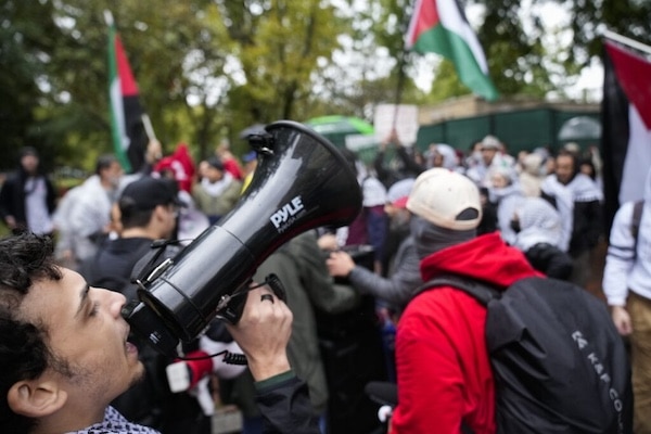 | A protest in Washington DC on October 14 Image AP PhotoAndrew Harnik | MR Online