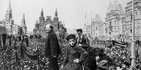 MR Online | Lenin speaking in Moscows Red Square on May Day 1919 | MR Online