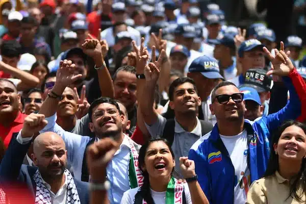 MR Online | Venezuelan students march through the streets of Caracas in support of the Palestinian people and against Israels assault on Gaza PSUV | MR Online