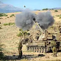 Israel Defense Forces (IDF) Artillery Corps operating near the border with Lebanon. Photo by Sgt. Ori Shifrin/IDF Spokesperson’s Unit/Wikimedia Commons.