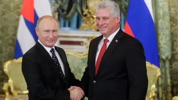 MR Online | Russian President Vladimir Putin L and Cuban President Miguel Diaz Canel R X David qva | MR Online