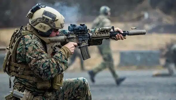 MR Online | USMC Marine in a live fire drill Photo USMC Sgt Tayler Schwamb | MR Online